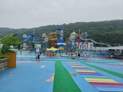 -平湖九龙山乐满地水上乐园