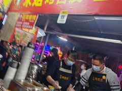 -南湖公园地摊集市