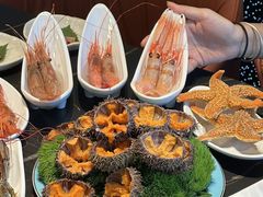 -雍容荟帝王蟹活龙虾展台自助(IFS黑金店)