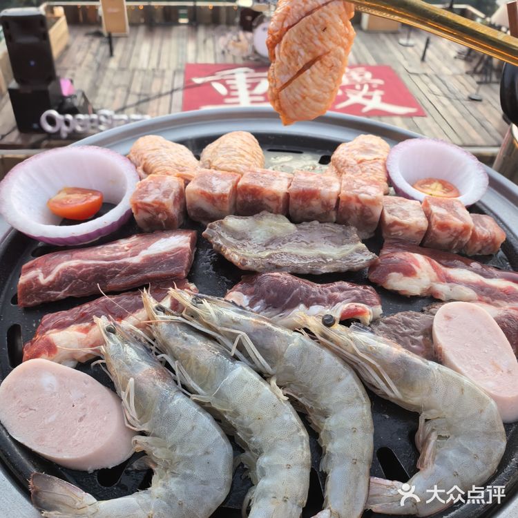 南山暮色里✨带闺蜜撞进重庆夜景的诗行～