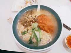 红烧大排面-咬不得高祖生煎·简餐(城站店)