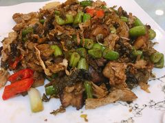 四季豆梅菜炒叉烧粒-清心鸡沙田乳鸽店·非遗传承(粤垦路店)