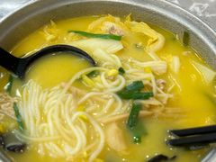 -汤小云火锅米线(钻汇广场店)