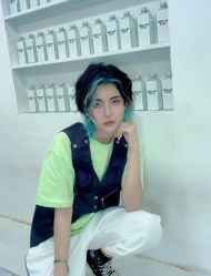 -诗悦发型烫染SALON
