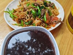 -三身人金新肠粉(丹霞店)
