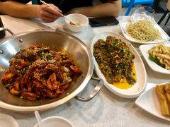 鸭恋虾中锅-张大师鸭爪爪特色干锅(南湖店)