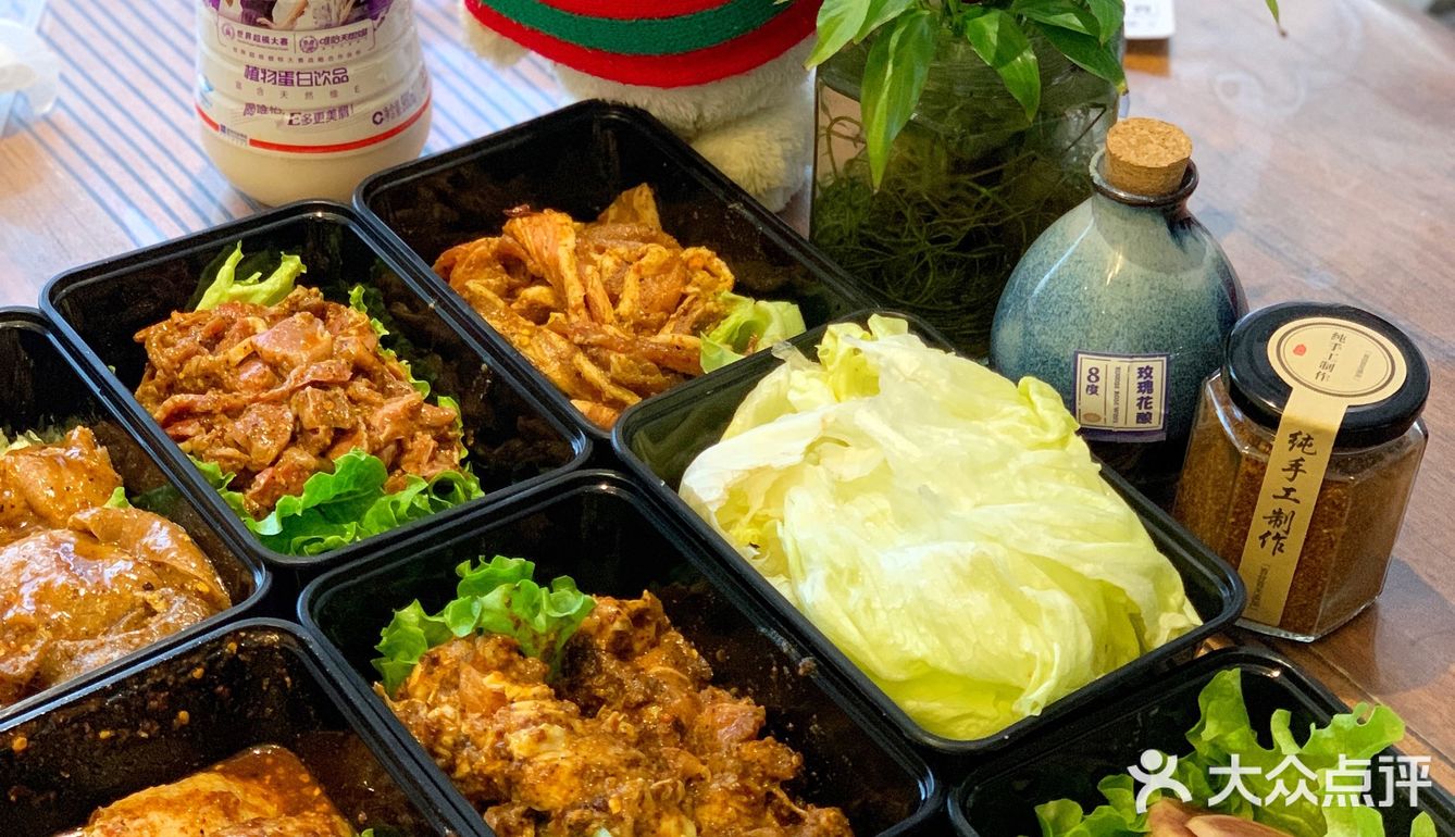 来自洱海的特色烤肉包浆豆腐紫洋芋