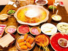 -渝嘴小老弟老火锅(华新村店)