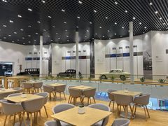 -杭州中沃沃尔沃4S店(滨江区店)
