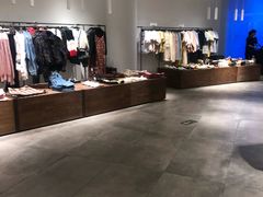 -URBAN REVIVO(大信新都汇店)