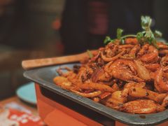 炭火干锅虾+鱿鱼须-炭舍干锅·烤鱼(扬名广场店)
