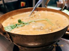 -大头虾越式风味餐厅(光明广场店)