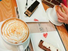-焙丽拾光(麦凯乐直营店)