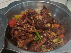 -休记光头香辣蟹干锅(绵竹店)