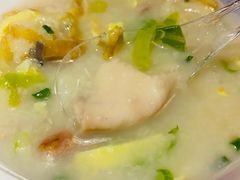艇仔粥-穗银肠粉店(东川路店)