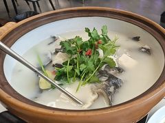 鱼头汤-宝荣鱼馆·临湖之宴(千岛湖店)