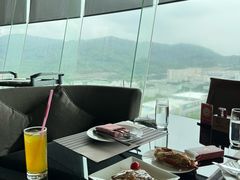 -宝利来国际大酒店-凤凰阁旋转餐厅