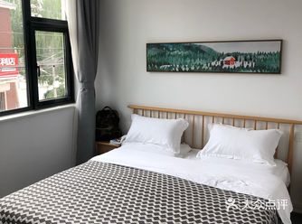 【位置】离龙庆峡景区和世园会都不远，周围也有小超市和