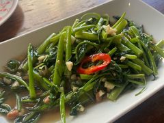 -Dang restaurant (patong phuket)