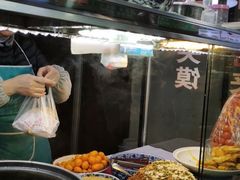 面包甜点陈列柜-老马家马蓉蛋菜夹馍·腊牛肉夹馍(回民街店)
