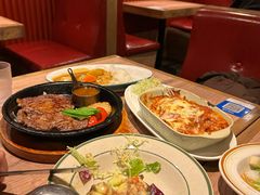 -玛格萝妮比萨屋(四平店)