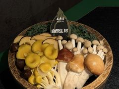 -三出山火锅(南京万象天地店)
