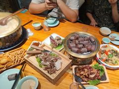 -一群羊手扒肉·火锅·早茶(远东公寓店)