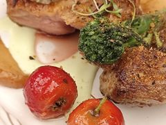 扒伊比利亚炭烧黑梅花猪-秘密旅行Bonjour(黑金冠 江南西店)