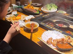 -老牌坊云南鱼豆花火锅(爱建店)