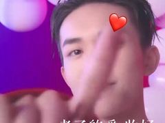 -花儿照相馆·最美证件照(红旗街万达店)