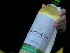 木桐嘉棣白葡萄酒-广州柏悦酒店·悦景轩·粤菜餐厅