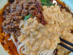 -阿依娘镇店豌杂面(三峡广场店)