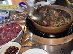 -胡须佬鸡煲四季火锅店(石厦西村直营店)