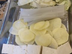 -超越炭火牛蛙火锅鸡(河东店)