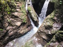 -龙水峡地缝景区