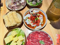-黔二妞地摊火锅(龙华清湖店)