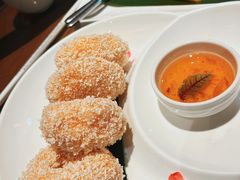 炸虾饼配泰国梅子酱-帕蓝·暹罗料理(大学路店)