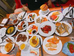 -四海一家自助餐(益田假日广场店)