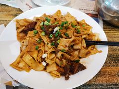 -壹阁胡羊焖饼(特色小吃街店)