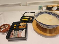 -新世界·过桥米线宴