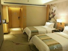 -华雅·云缦酒店(岳阳楼区火车站店)