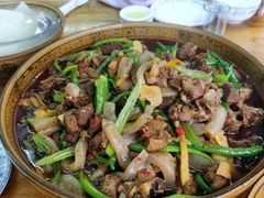 -一品红烧鸭特色川菜(三岔湖店)