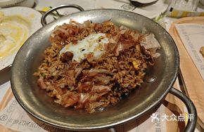Iron Plate Hot Spring Egg Black Truffle Beef Fried Rice