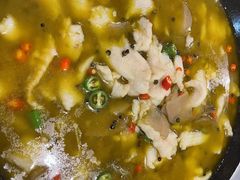 -有红鸡毛店·川菜(建设路店)