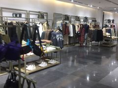-URBAN REVIVO(济南世茂广场店)