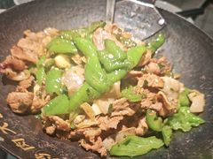 -费大厨辣椒炒肉(高铁吾悦广场店)