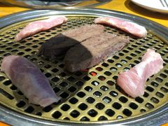 -唯成•韩国炭火烤肉 유성고기