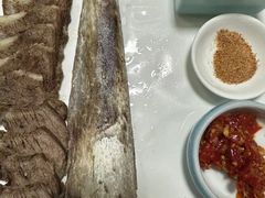 -姜君·千岛湖鱼头馆(浦东大道店)