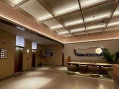 -桔子酒店(上海西藏北路地铁站店)