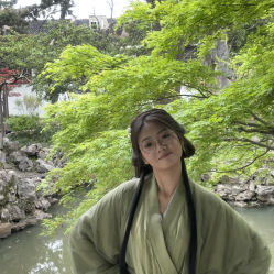 -一揽芳华汉服旗袍体验馆(拙政园店)